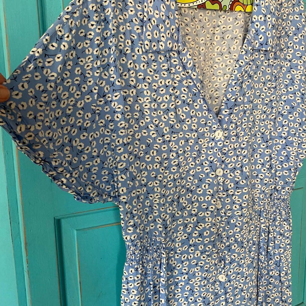 Summer Shirtdress Floral Blue Lightweight Breezy Midi Dress Skirt pockets Girly